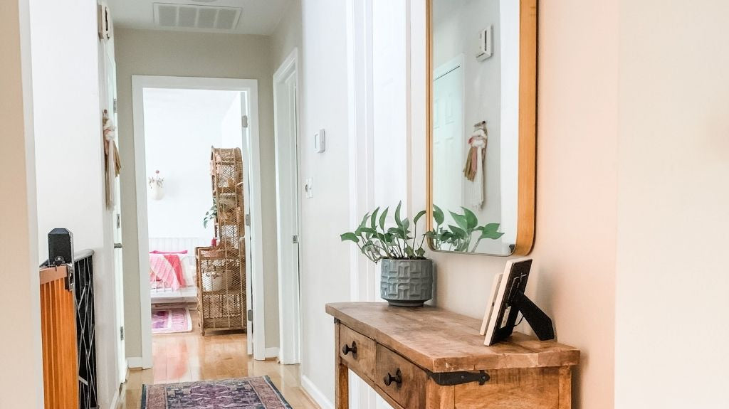 6 Practical Ways to Add Decor to Your Hallway