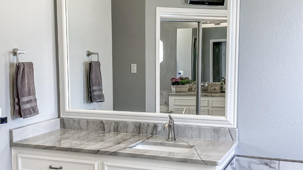 Replace vs. Renew: How to Tell When You Need a New Mirror