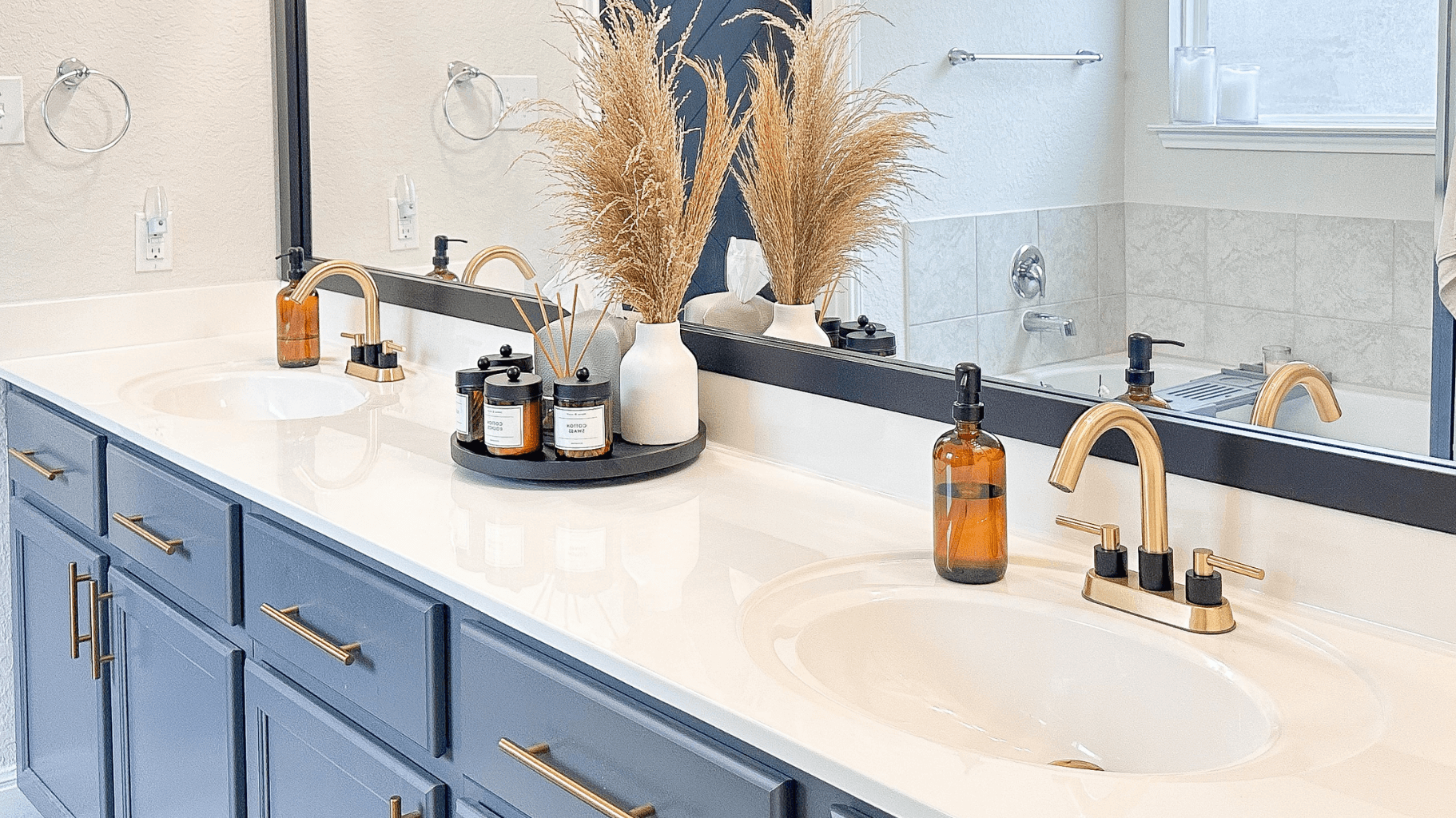 Style Inspo: Mirrors Over Double Sinks