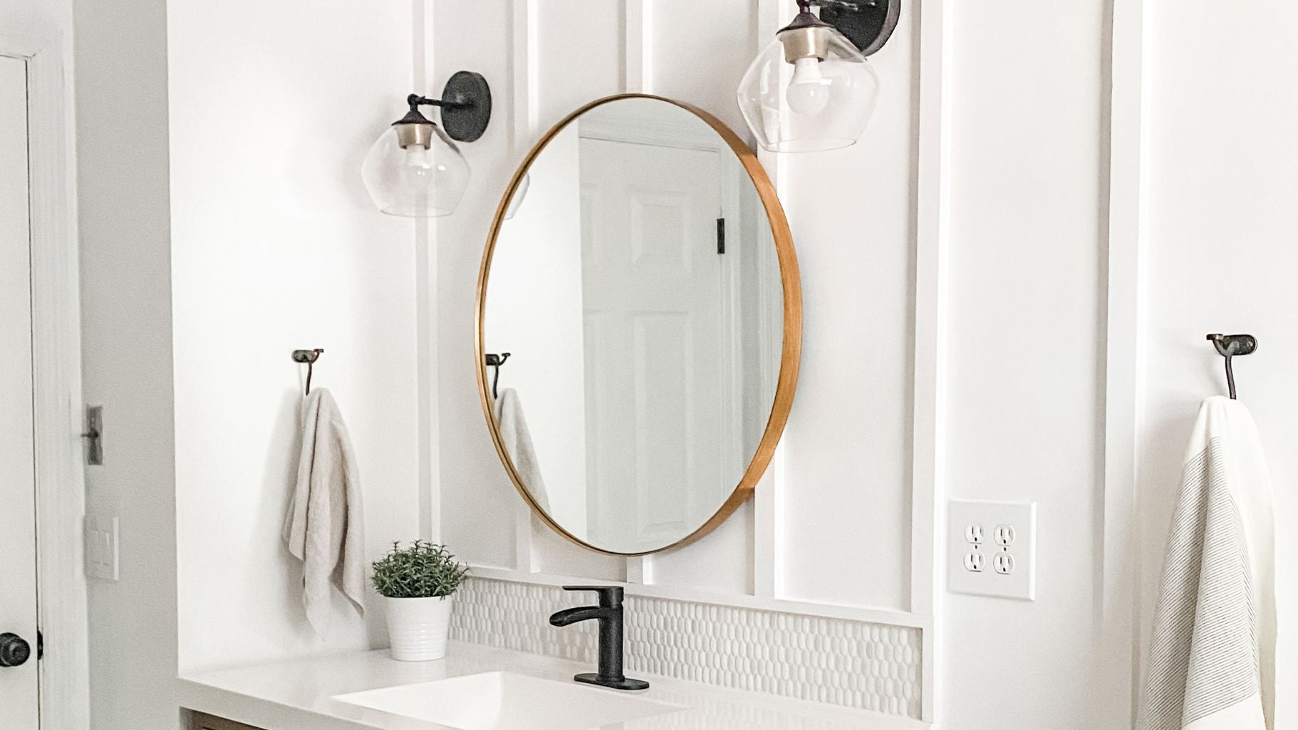 Bathroom Refresh: 3 Ways to Spruce Up Your Small Bathroom