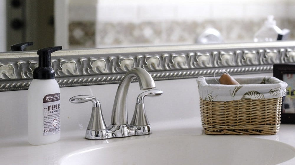 Make Your Bathroom Holiday-Perfect (and in-law approved)