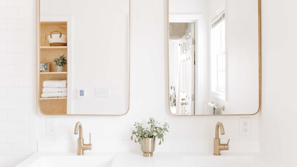 Hiring a Contractor vs. DIY Home Projects: The Pros and Cons of Each