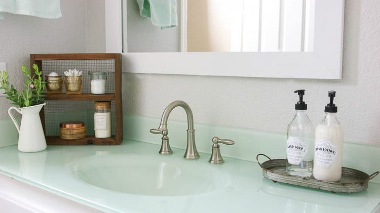 The 5 Mirror Care Best Practices You Should Be Doing