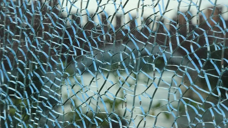 How to Dispose of an Old or Broken Mirror