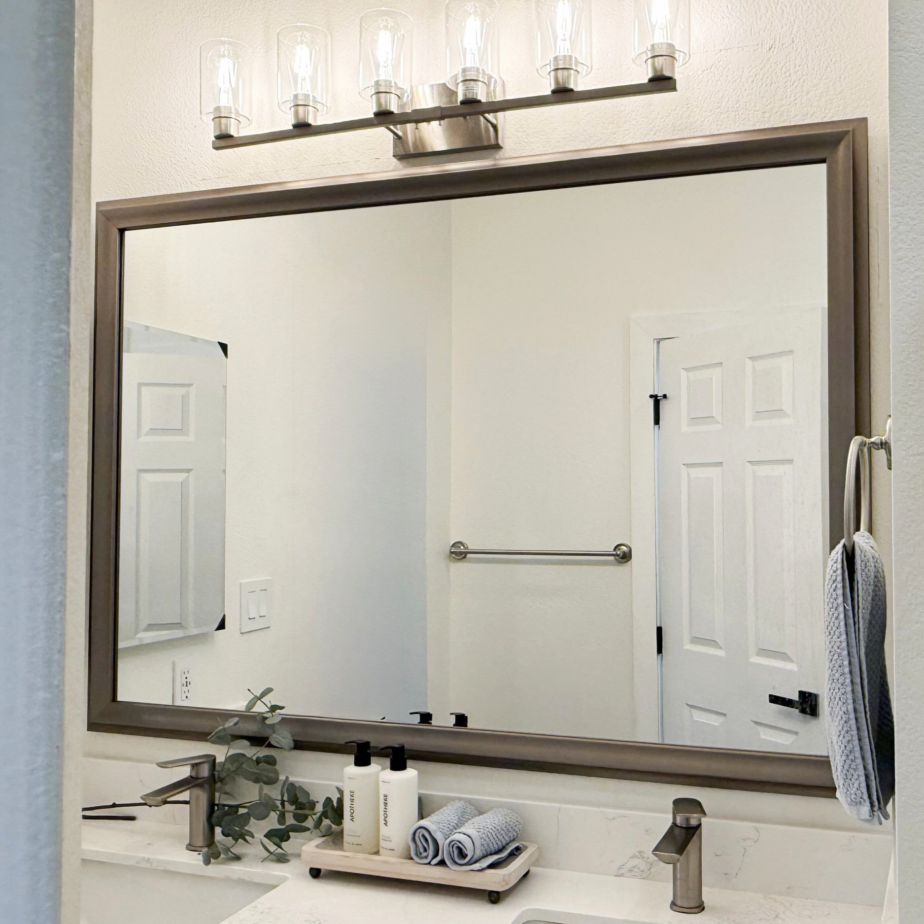 woodford-nickel-lifestyle-3.png