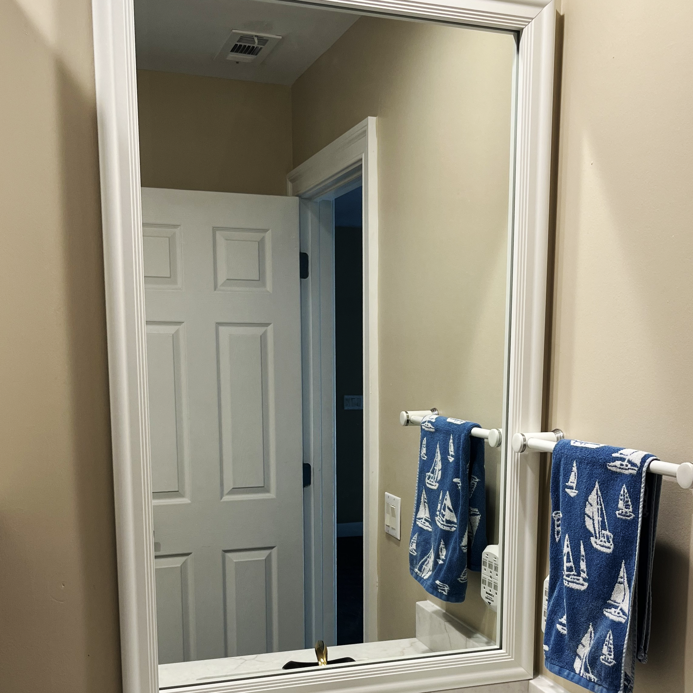 Carson White Add A Frame