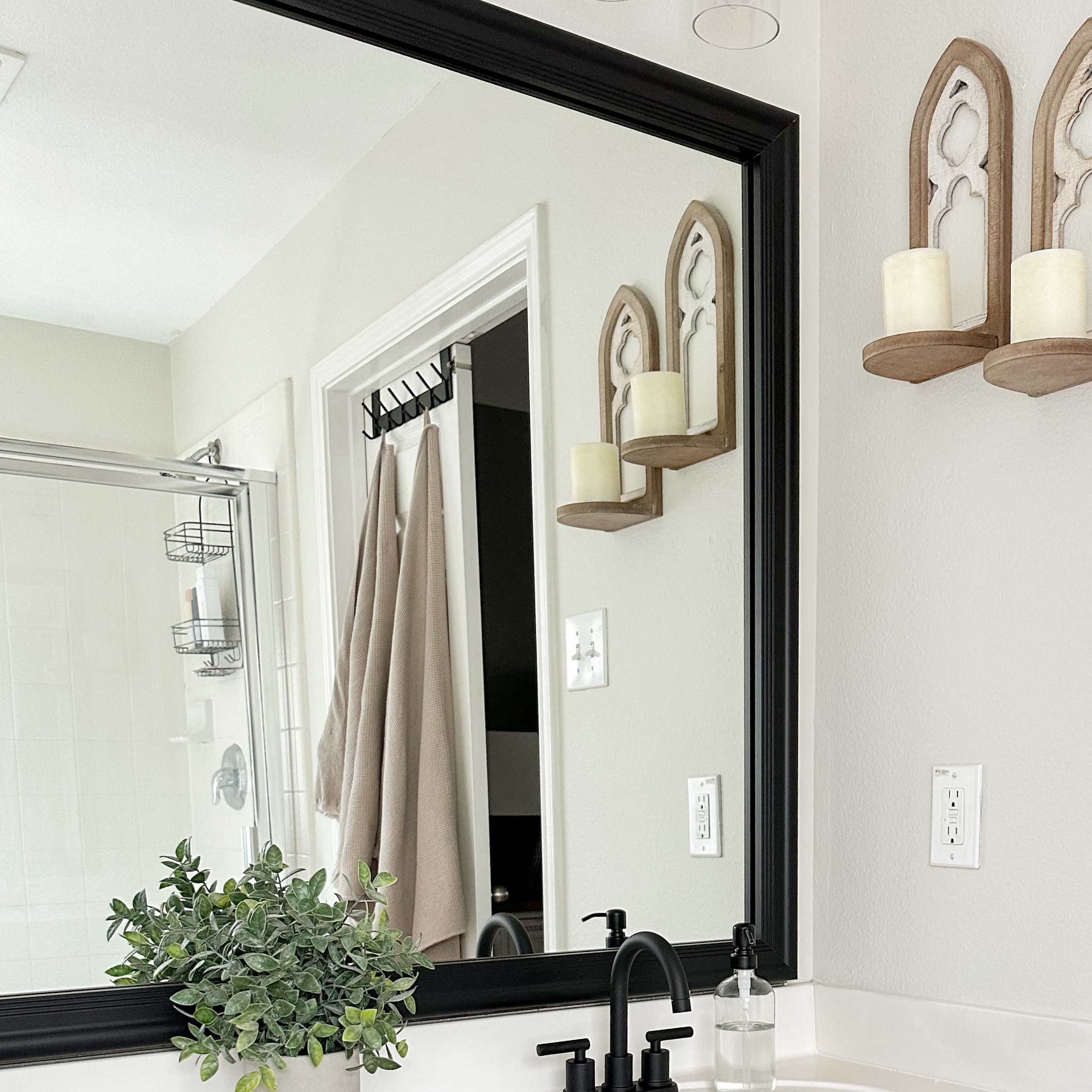 Carson Black Add A Frame
