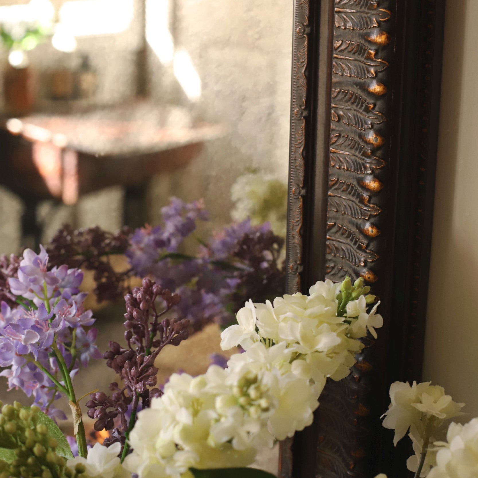 monterey-bronze-lifestyle-3.png