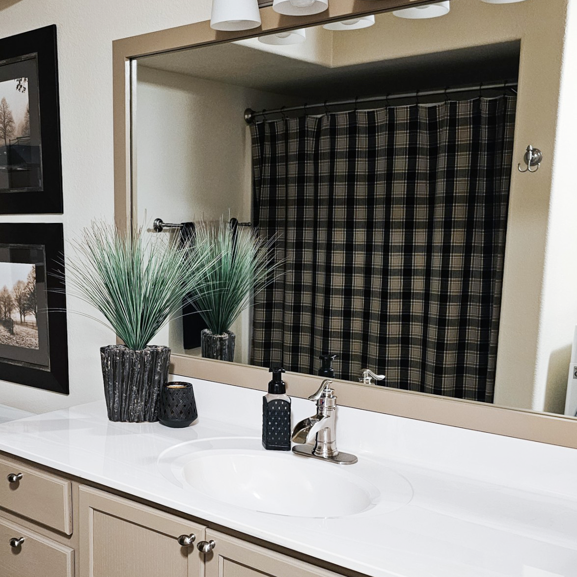 Weston Paintable Add A Frame