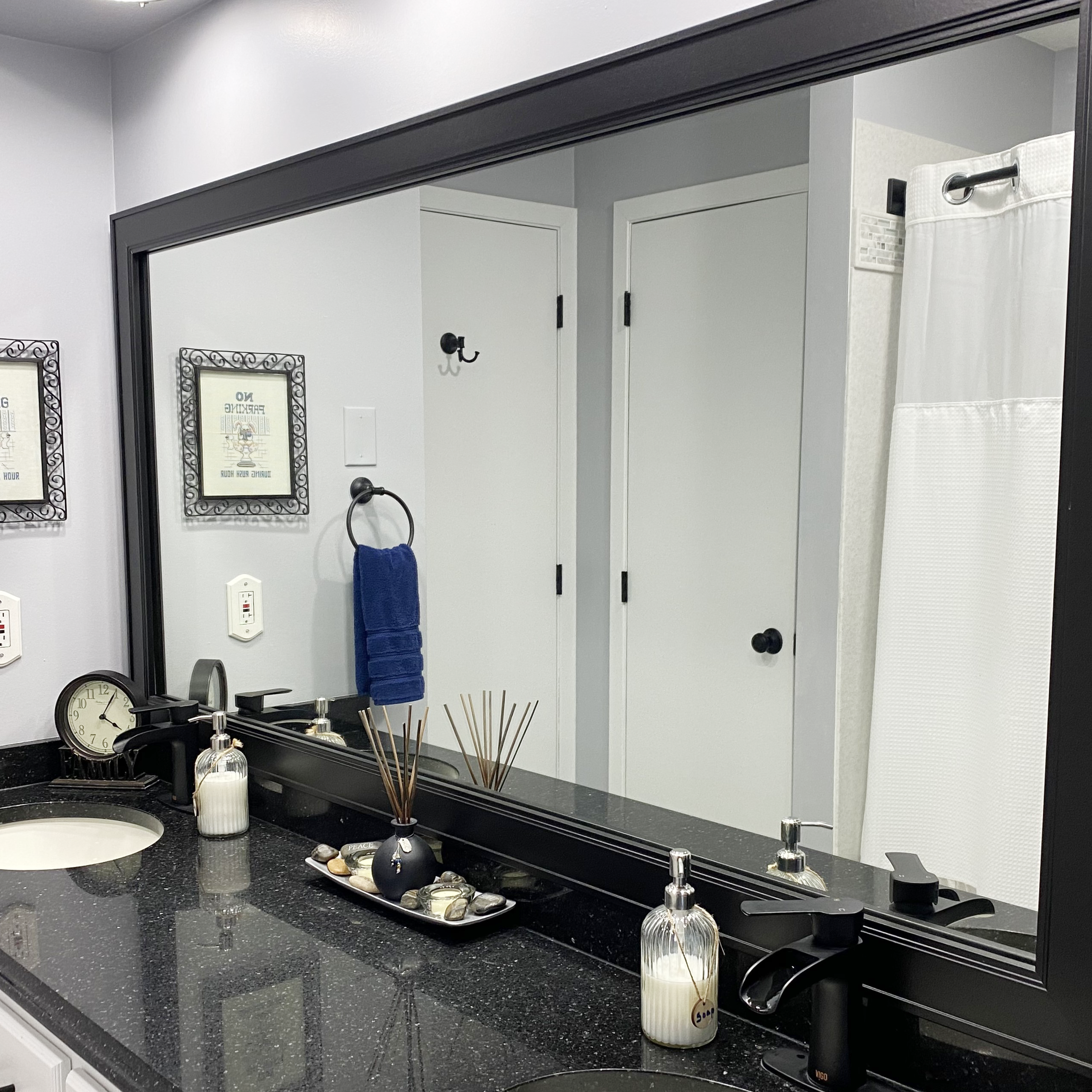 Eastland Black Add A Frame