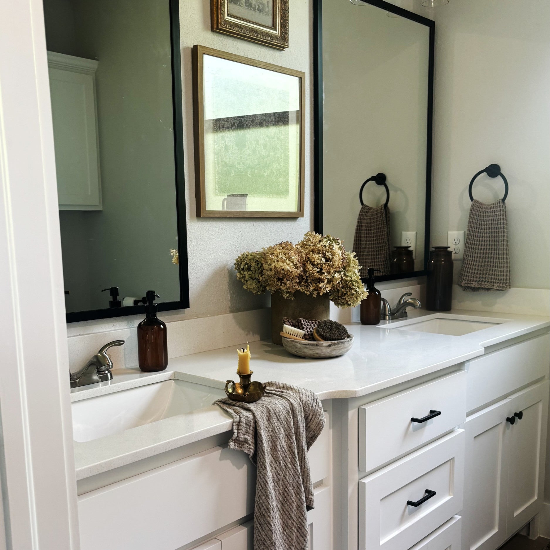 windham-black-lifestyle-1.png