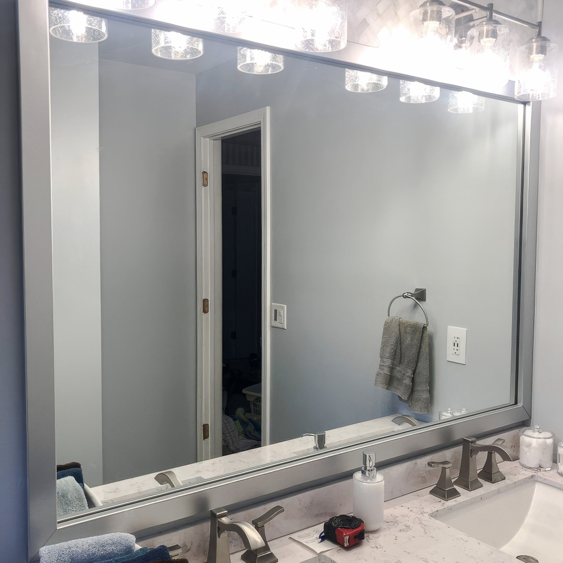 meade-brushed-chrome-lifestyle-3.png