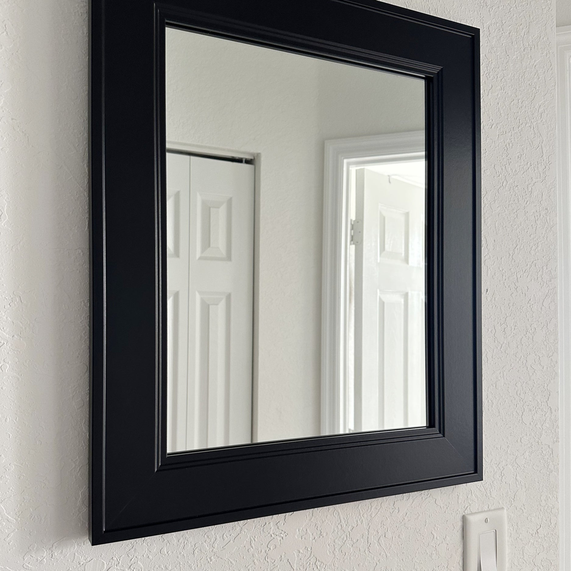porter-black-lifestyle-3.png