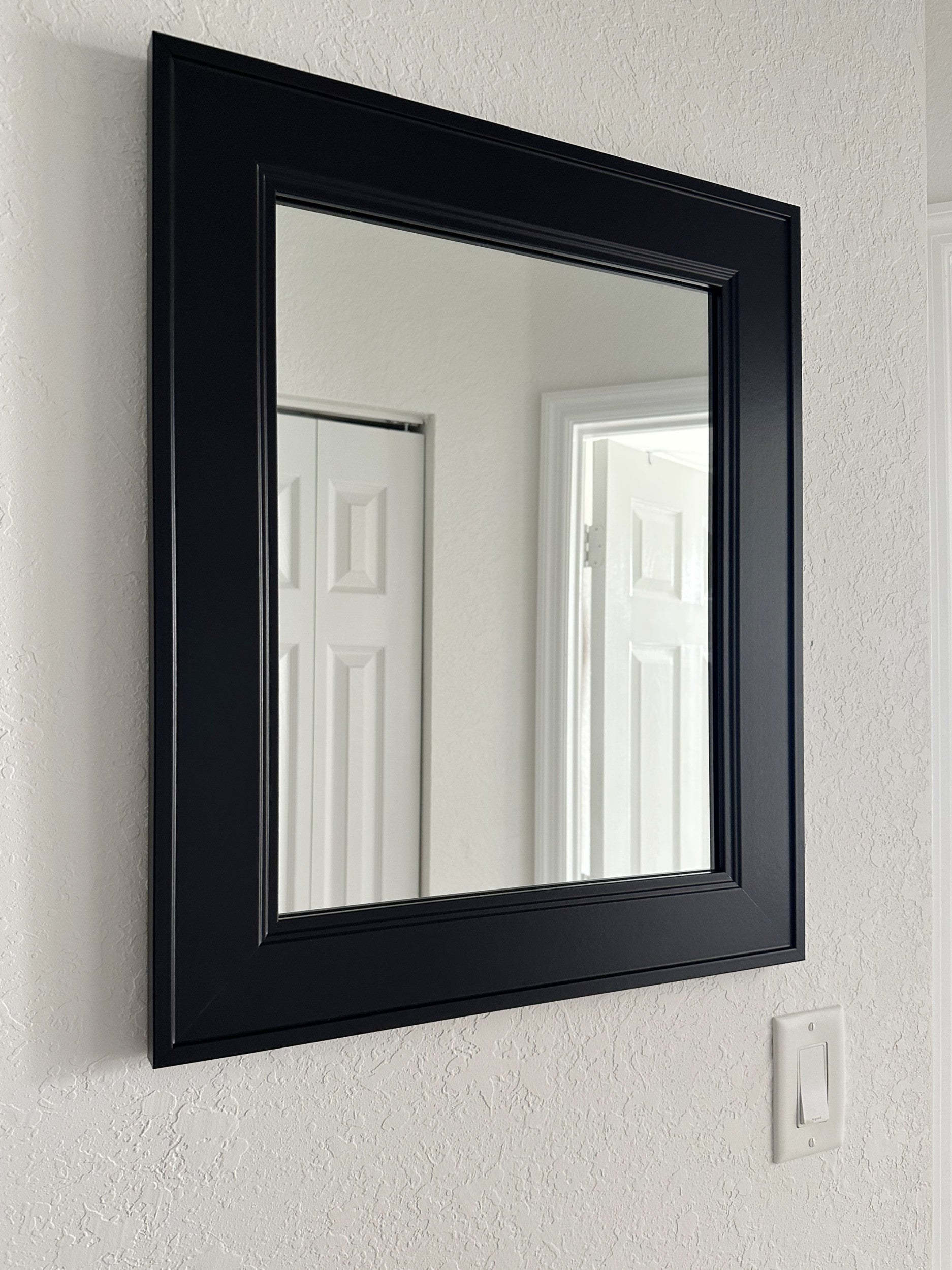 porter-black-lifestyle-3.png