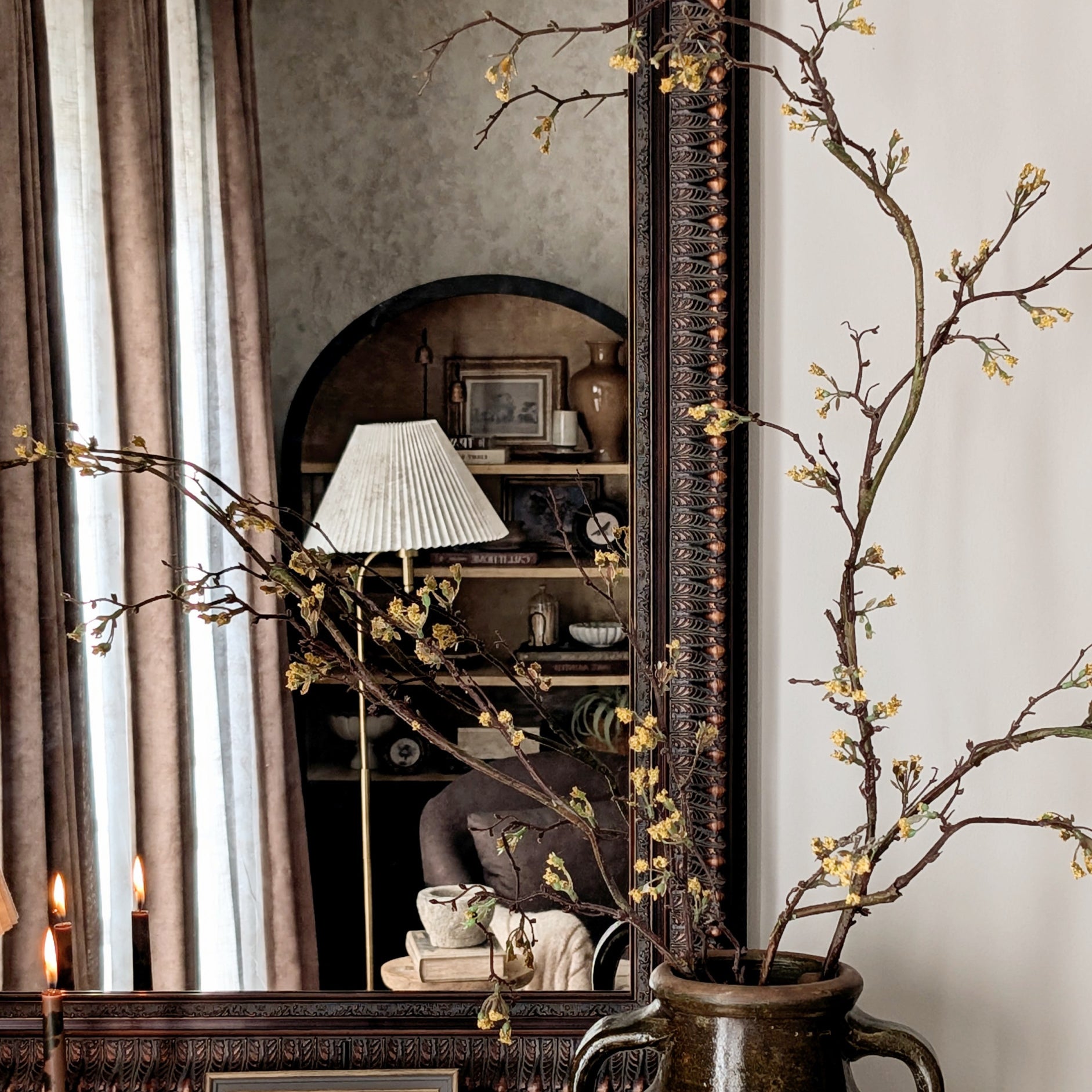 monterey-bronze-lifestyle-1.png