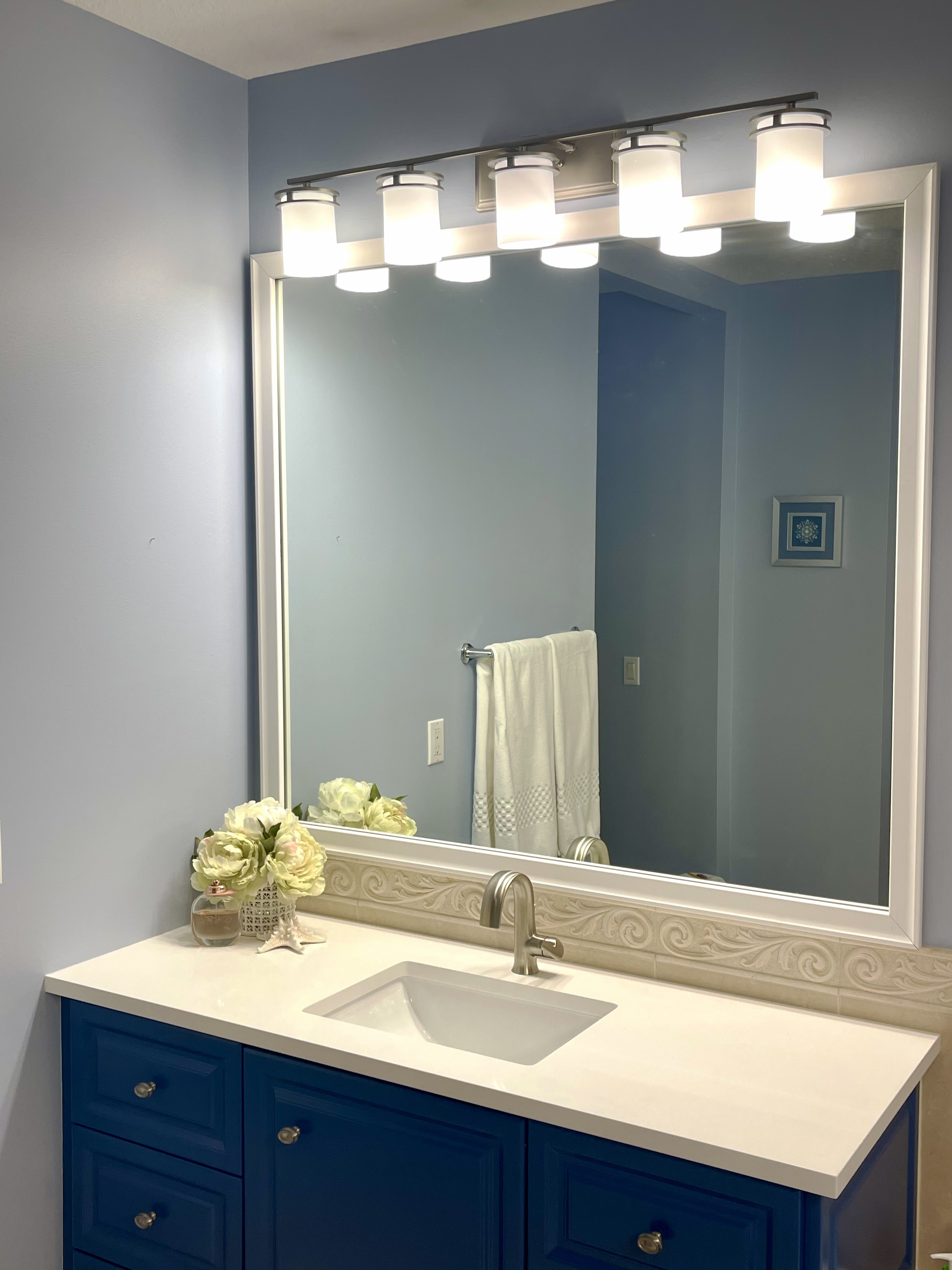 Avery Pure White Add A Frame