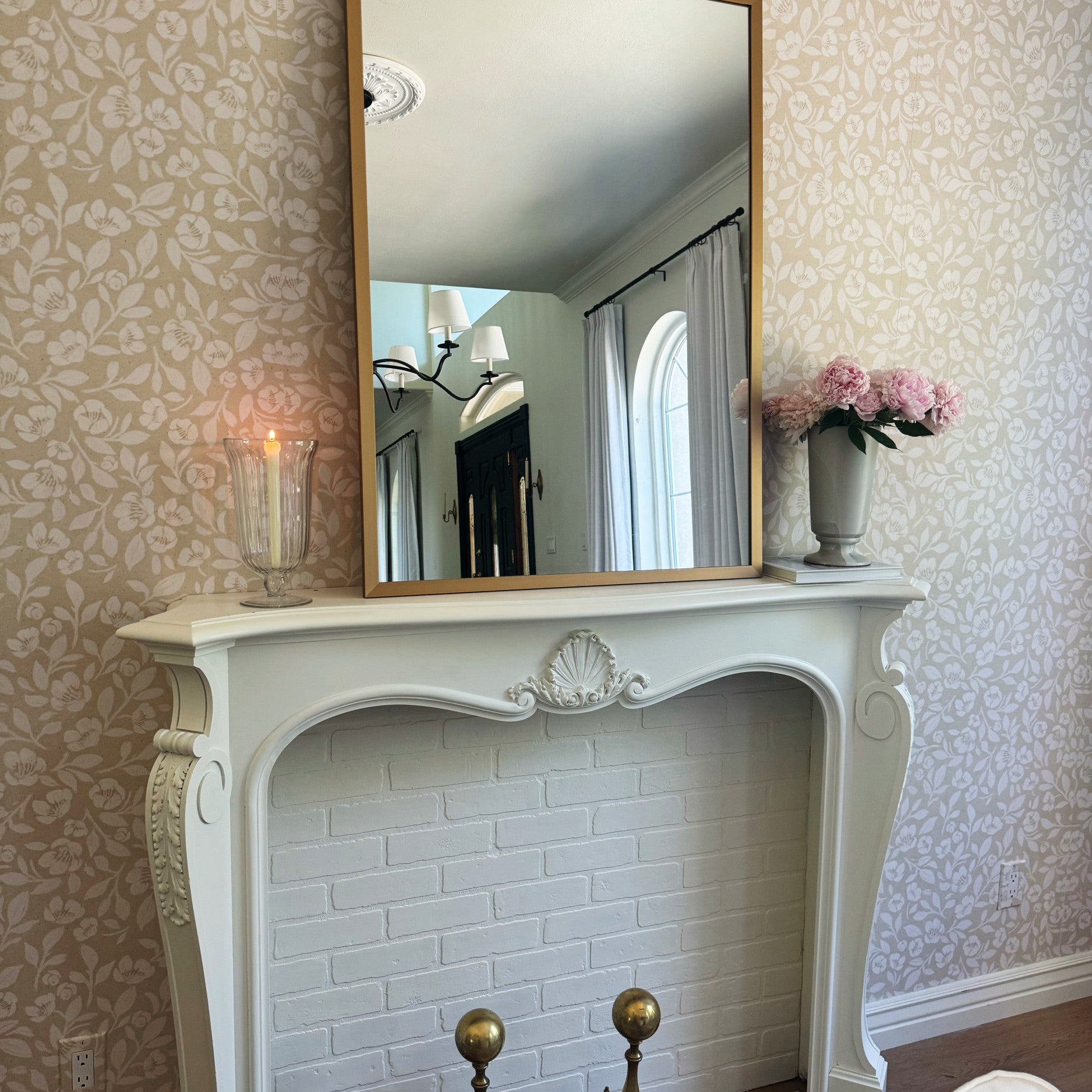 windham-champagne-bronze-lifestyle-5.png