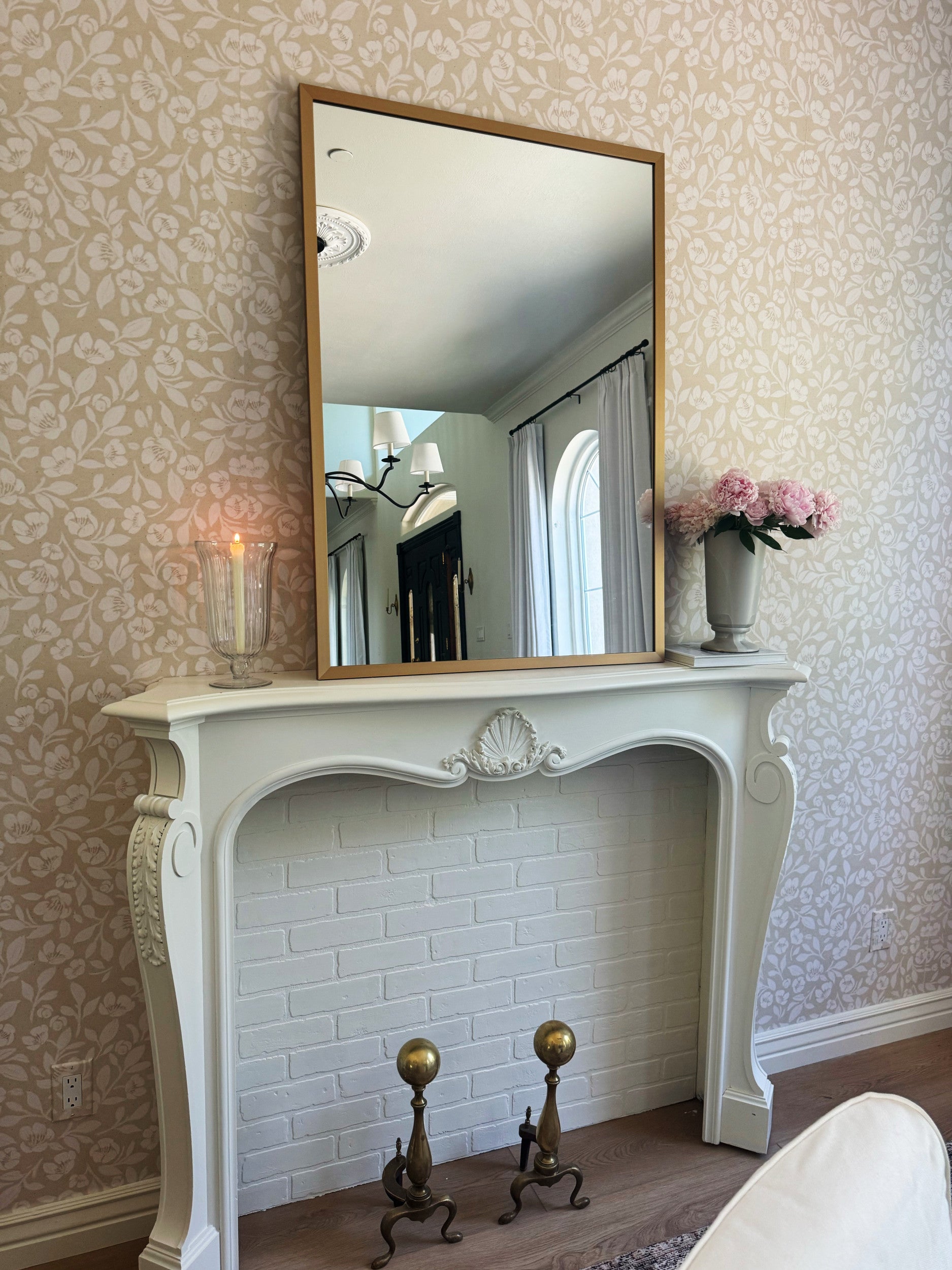 windham-champagne-bronze-lifestyle-5.png