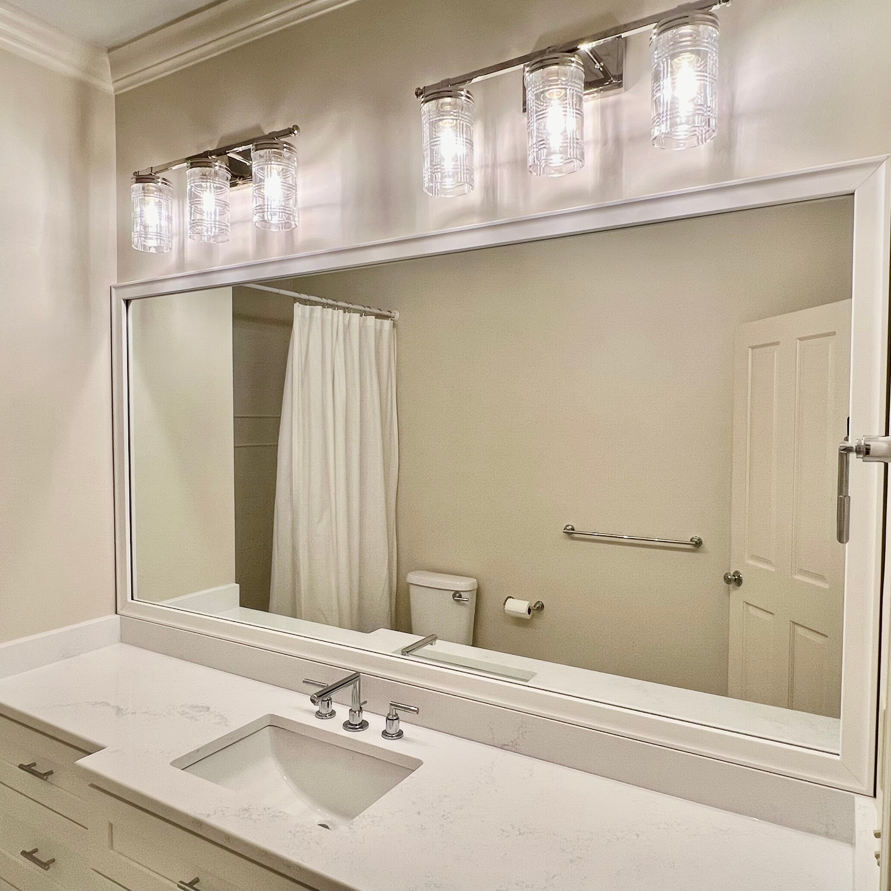 Avery Pure White Add A Frame