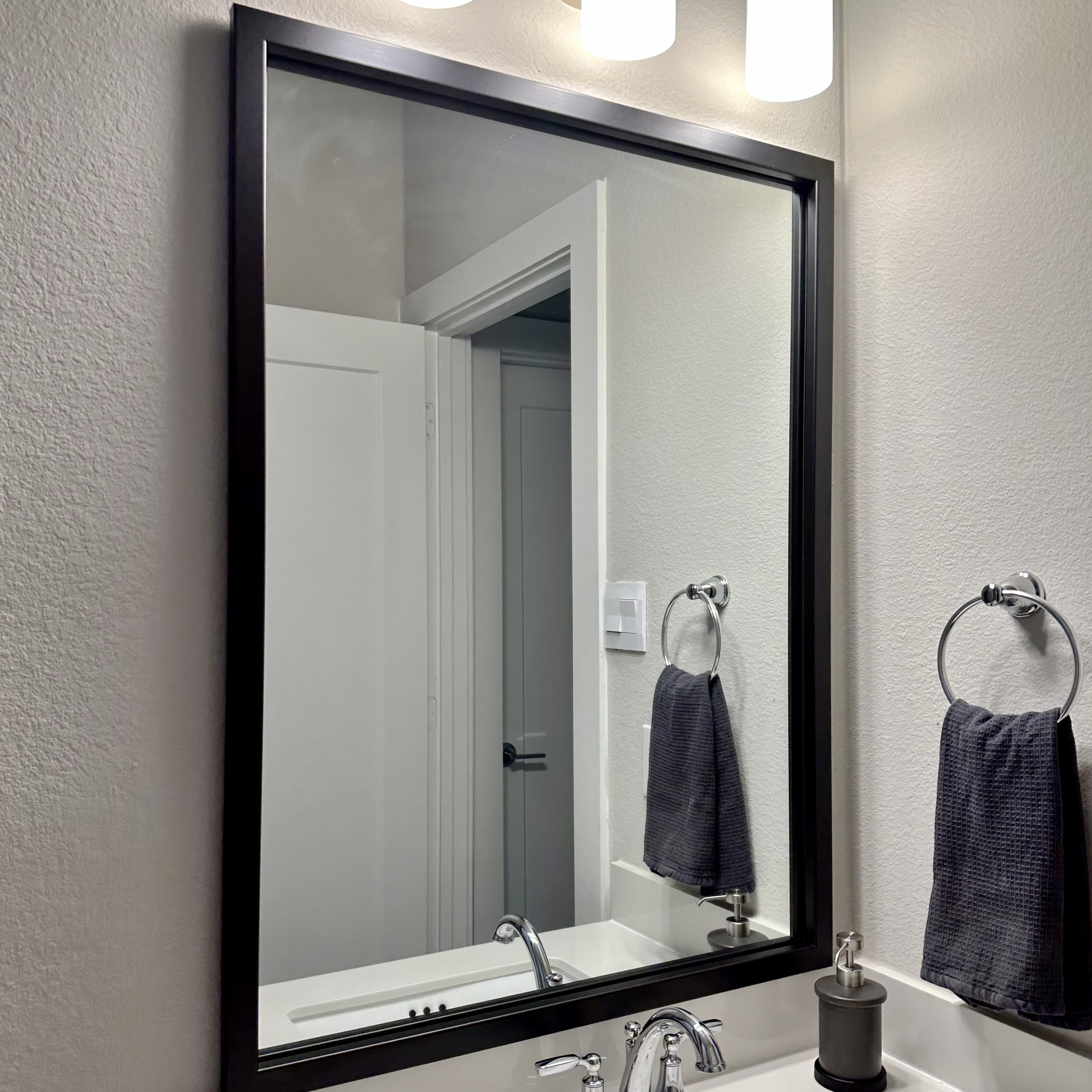 Dawson Black Add A Frame