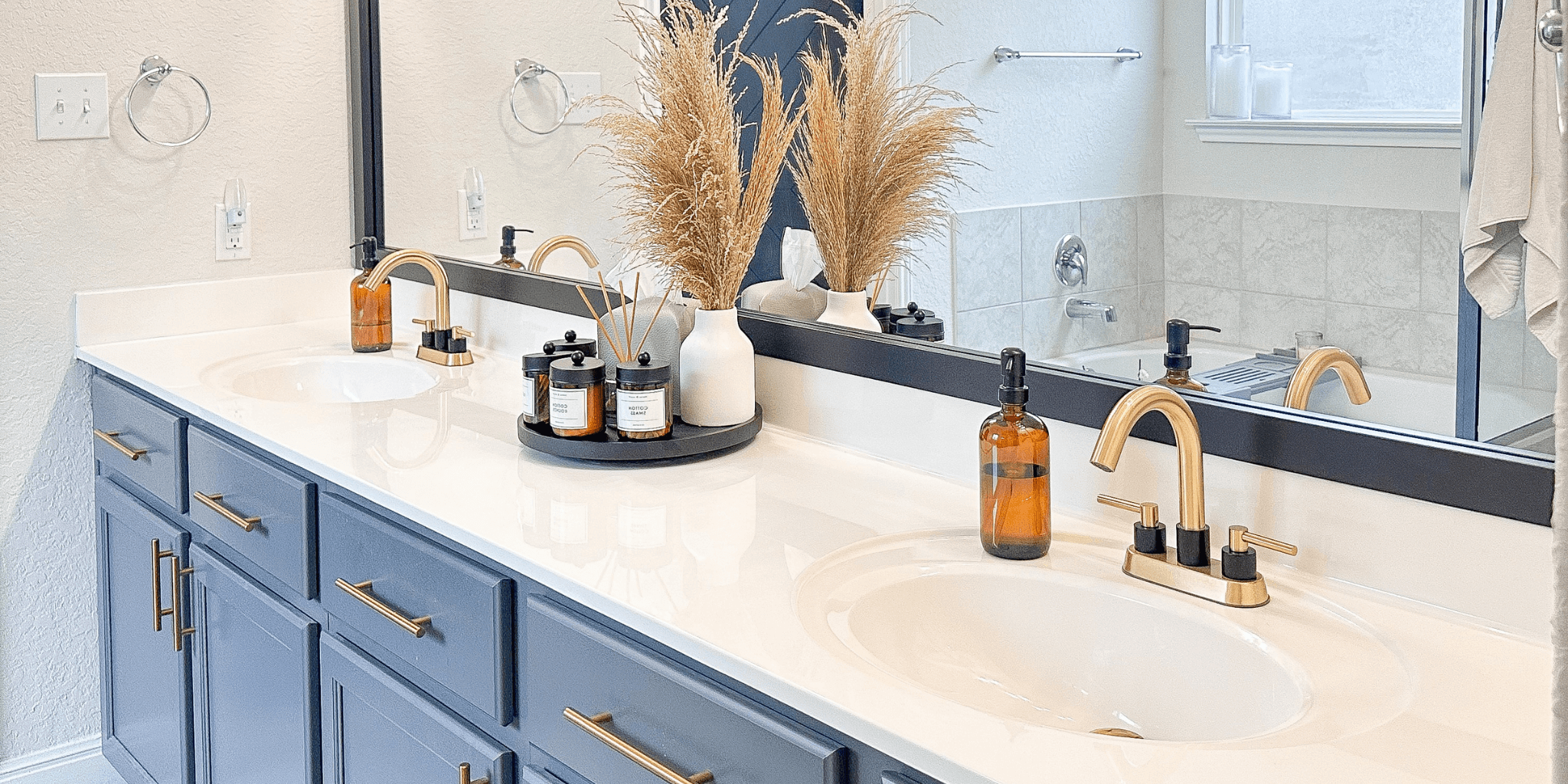 Style Inspo: Mirrors Over Double Sinks