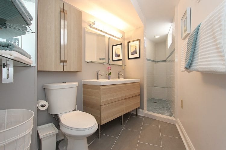 The Mid-Century Modern Bath