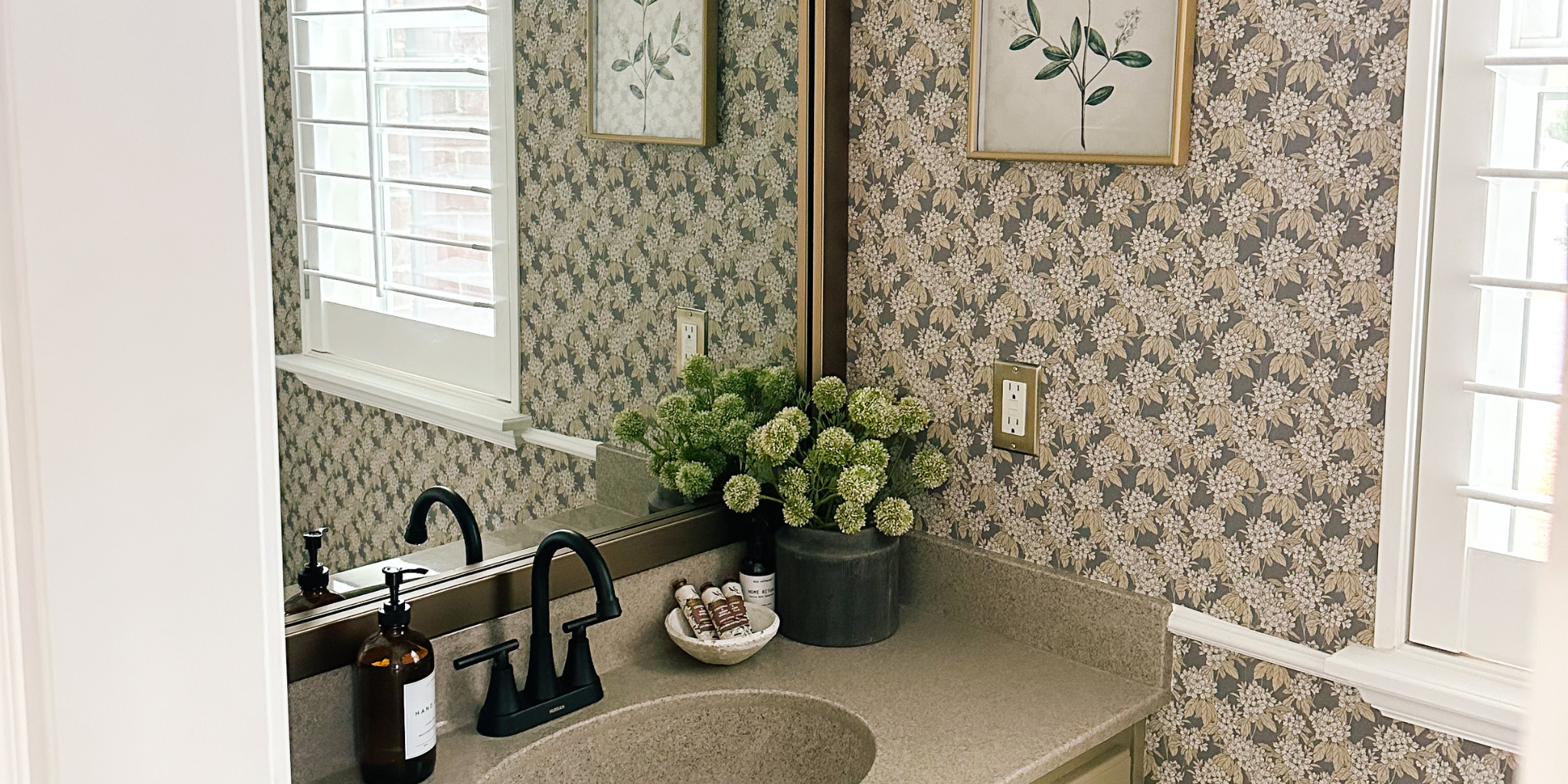 4 Tips for Maximizing Space in a Half Bathroom