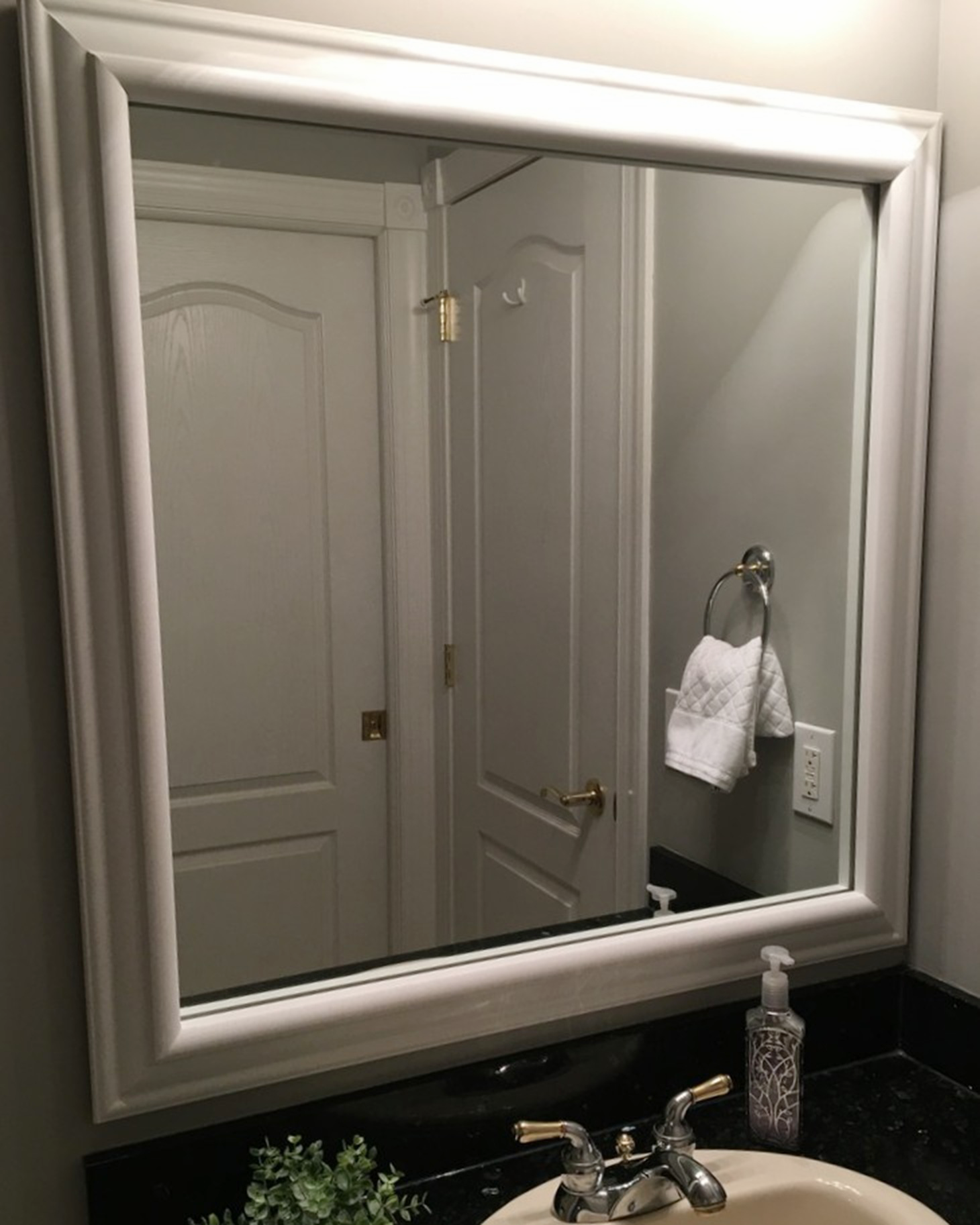 Humbolt White Add A Frame