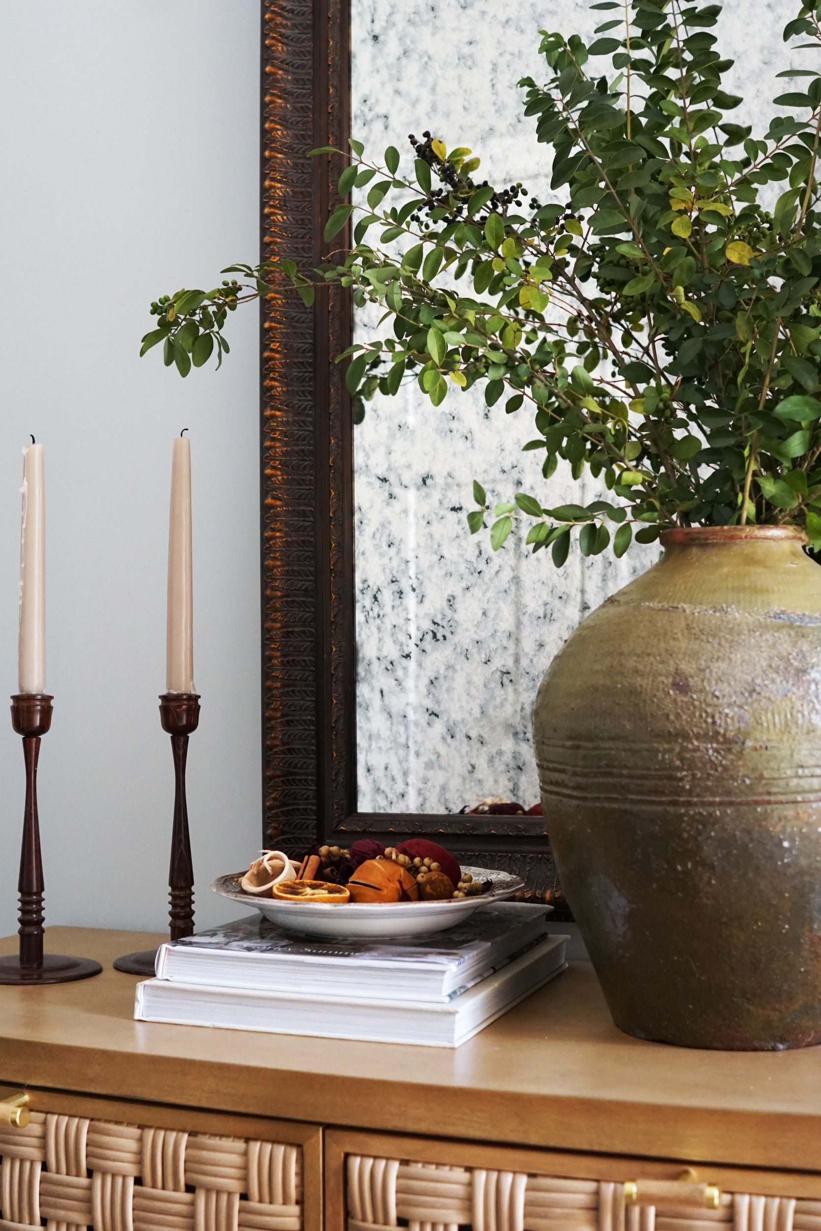 monterey-bronze-lifestyle-5.png