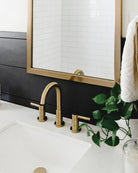 ellis-gold-lifestyle-3.png