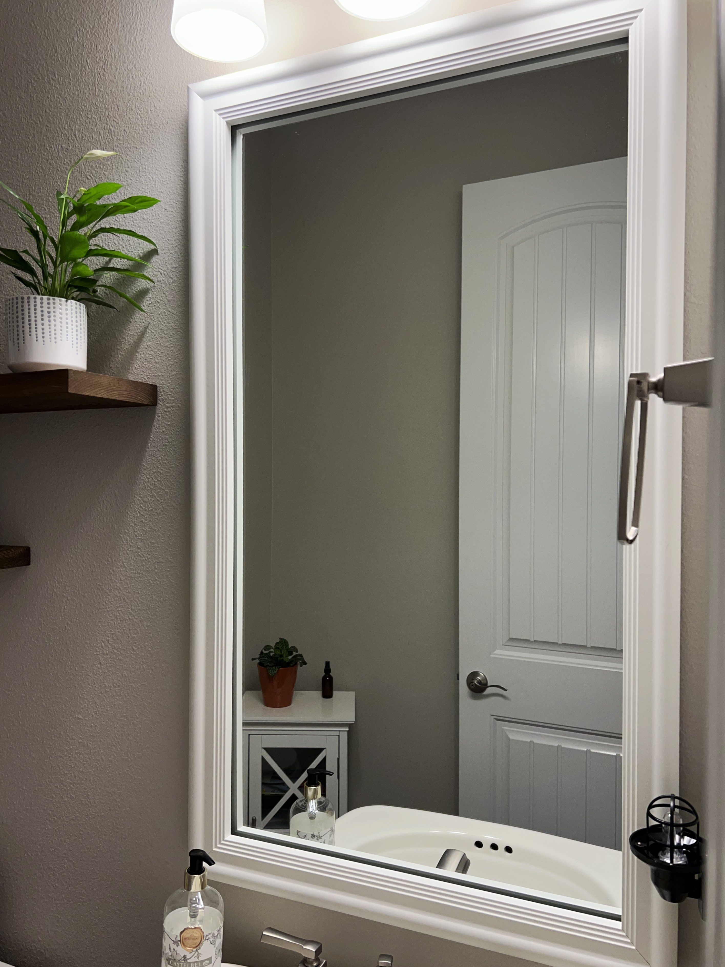 Carson White Add A Frame