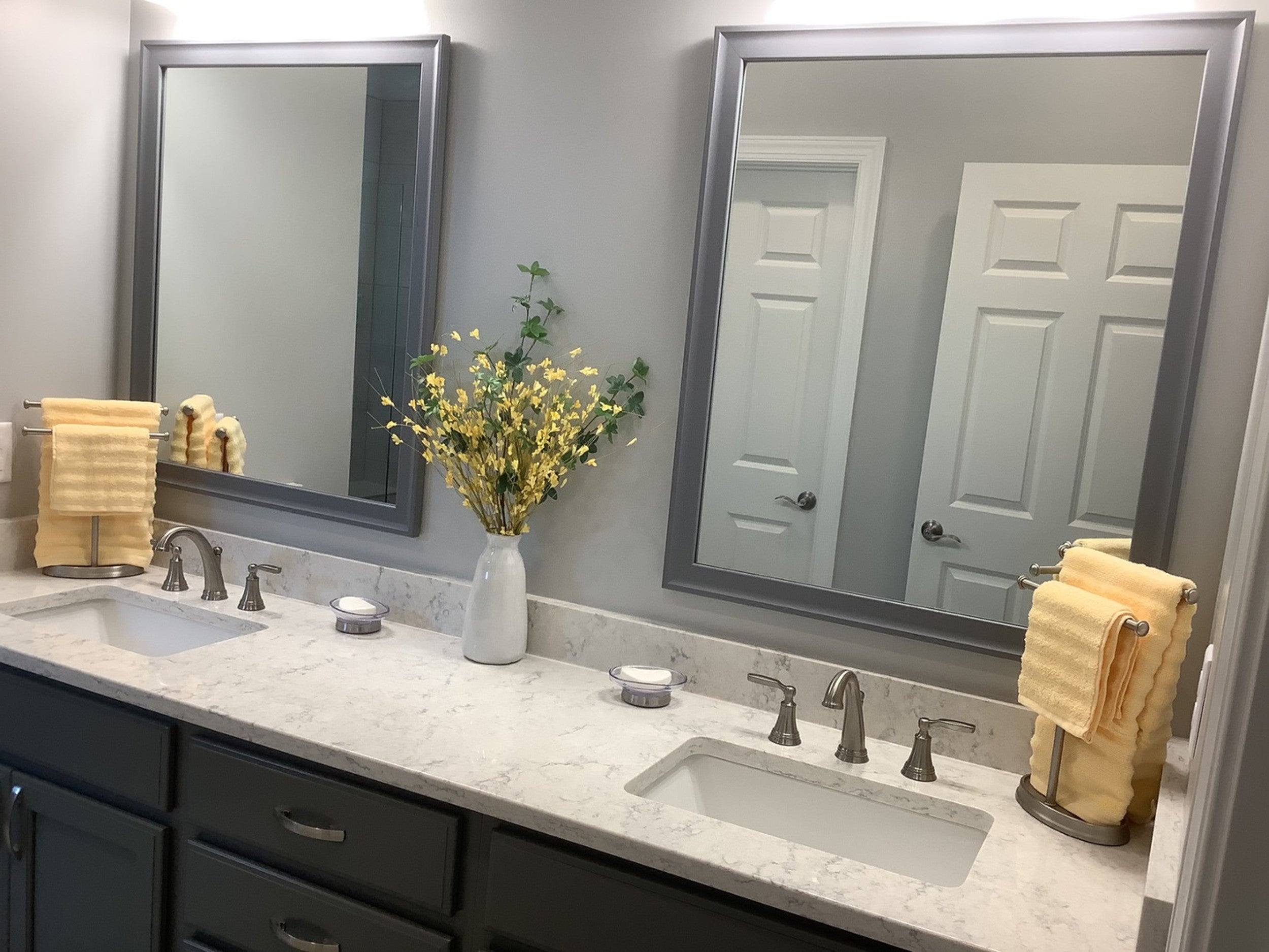 morgan-light-gray-lifestyle-4.png