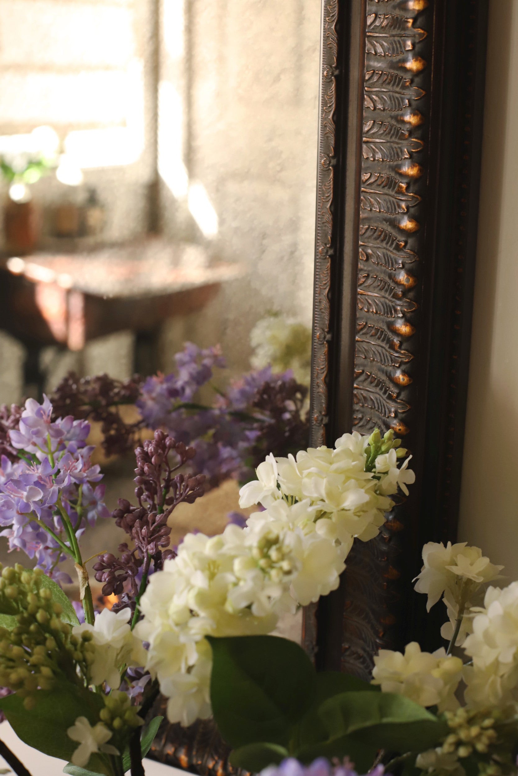 monterey-bronze-lifestyle-3.png
