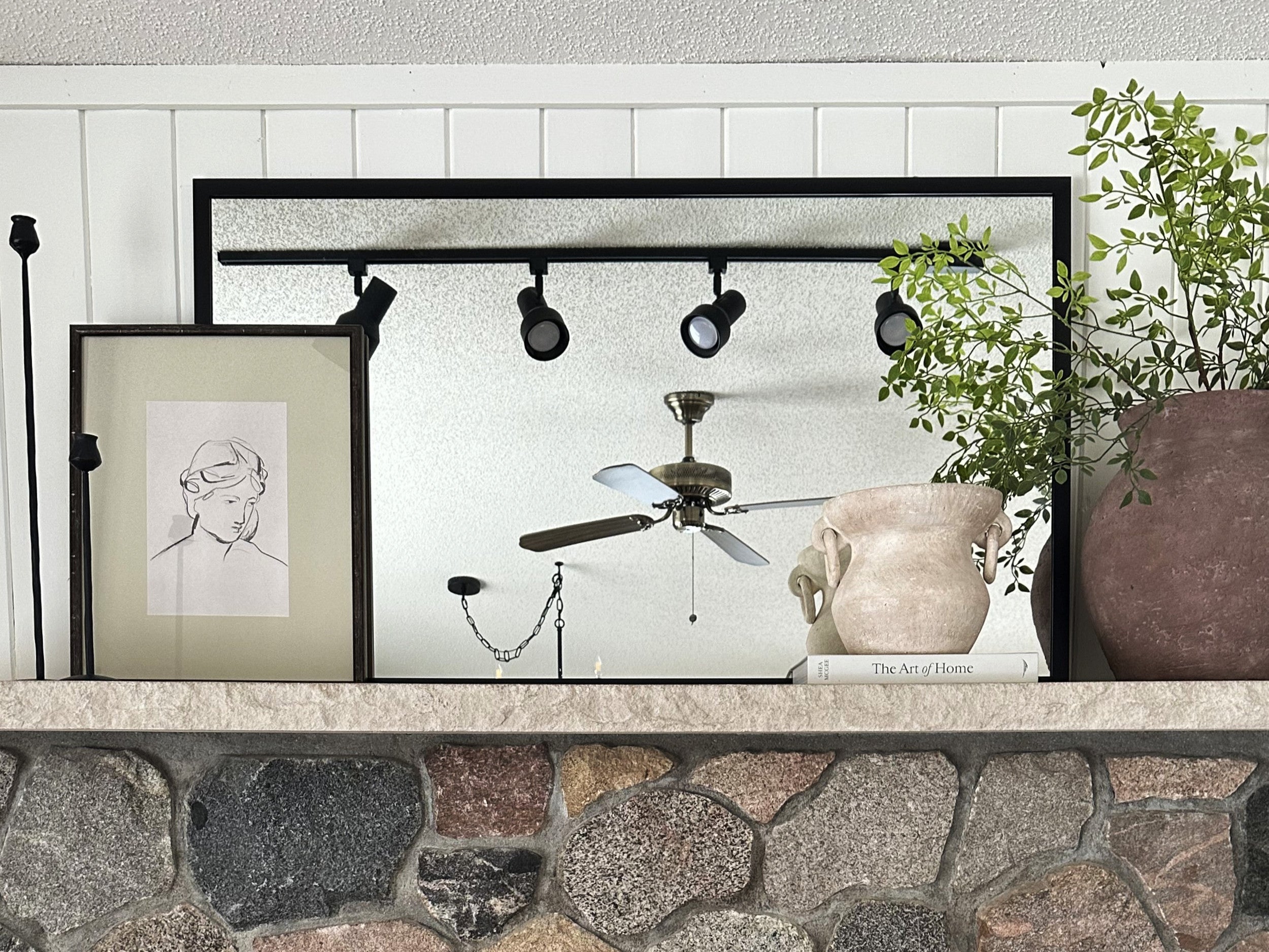windham-black-lifestyle-2.png