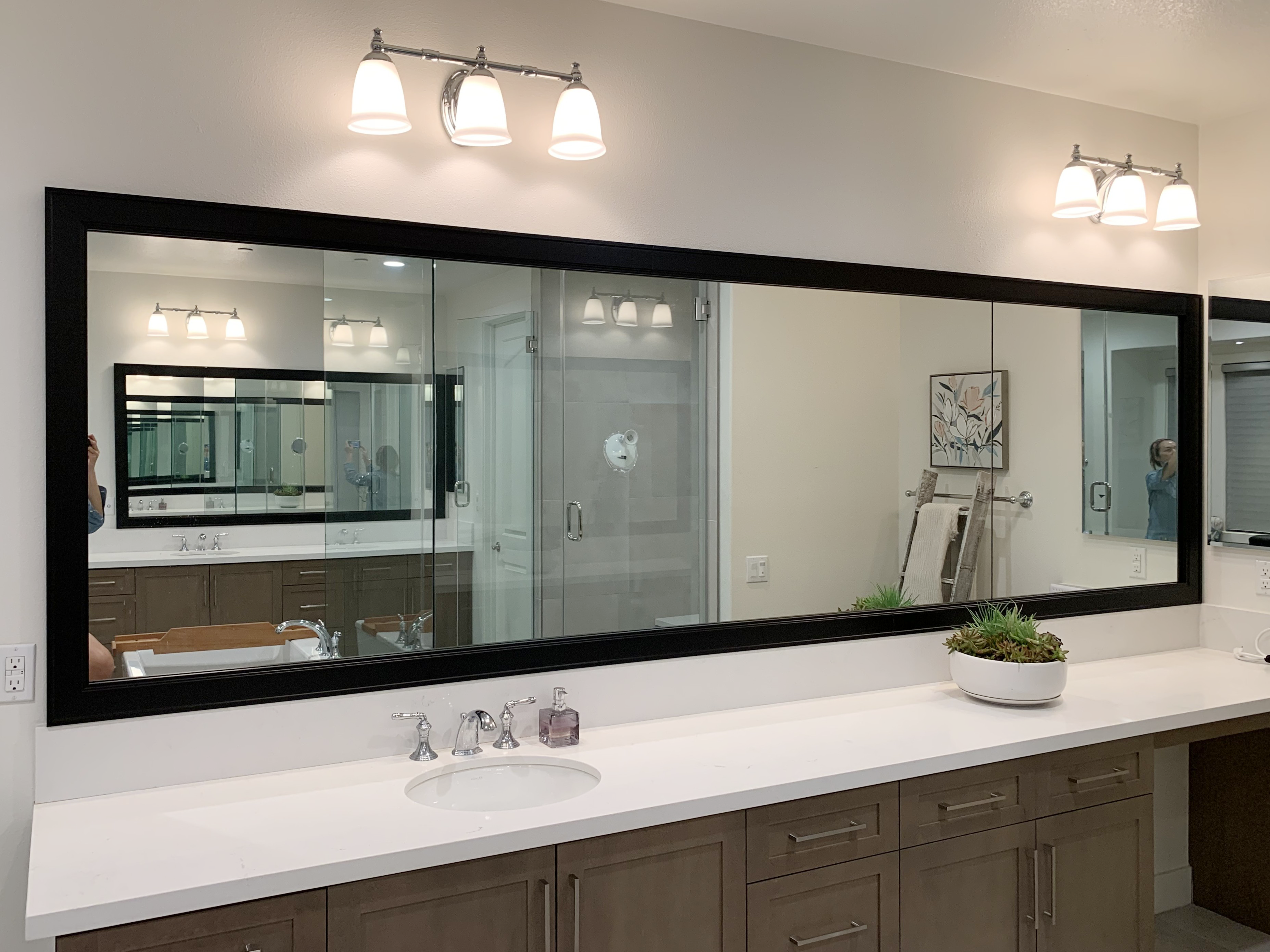 Eastland Black Add A Frame