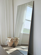 stanton-champagne-bronze-lifestyle-1.png