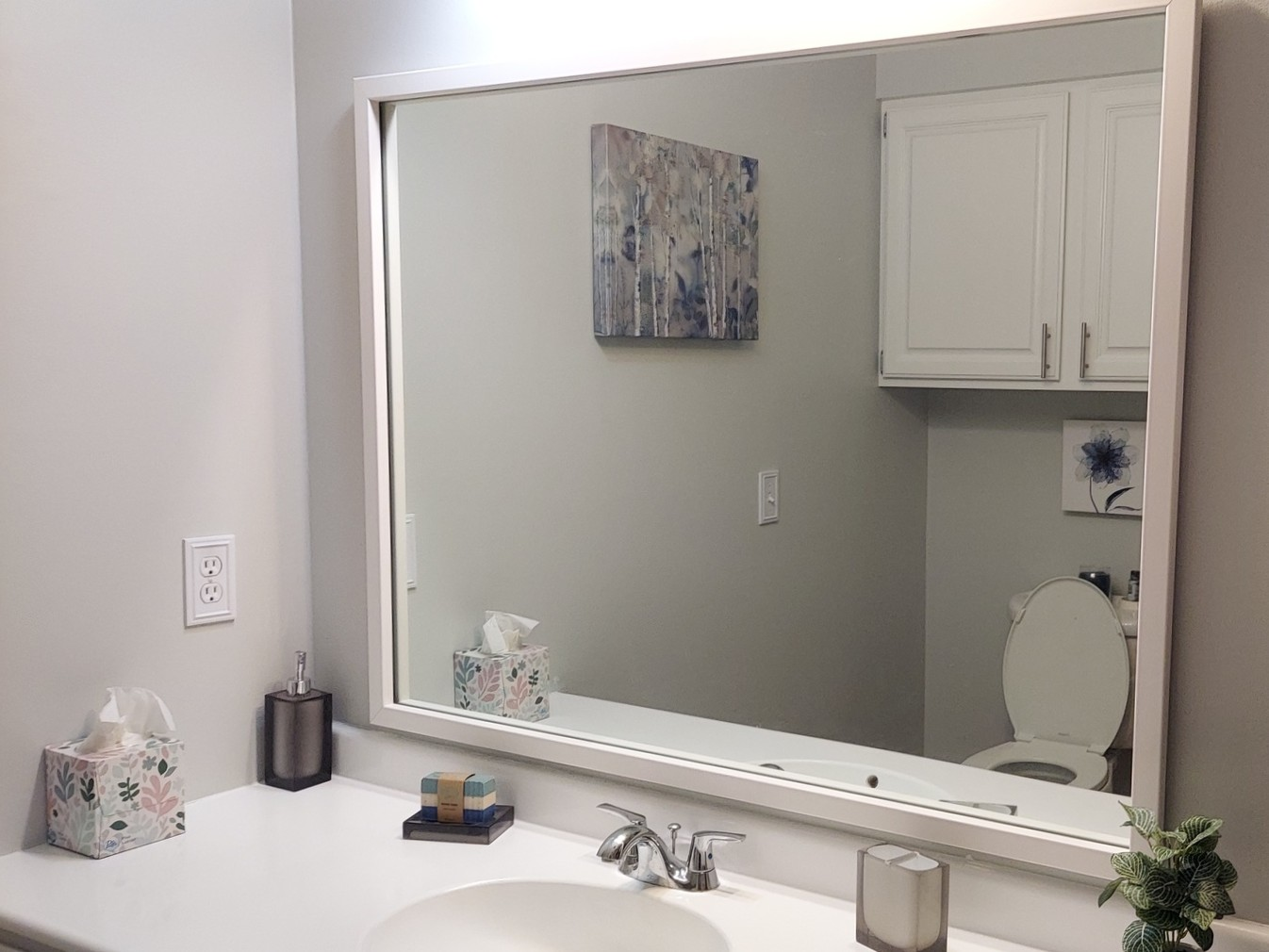 Ellis Pure White Framed Mirror