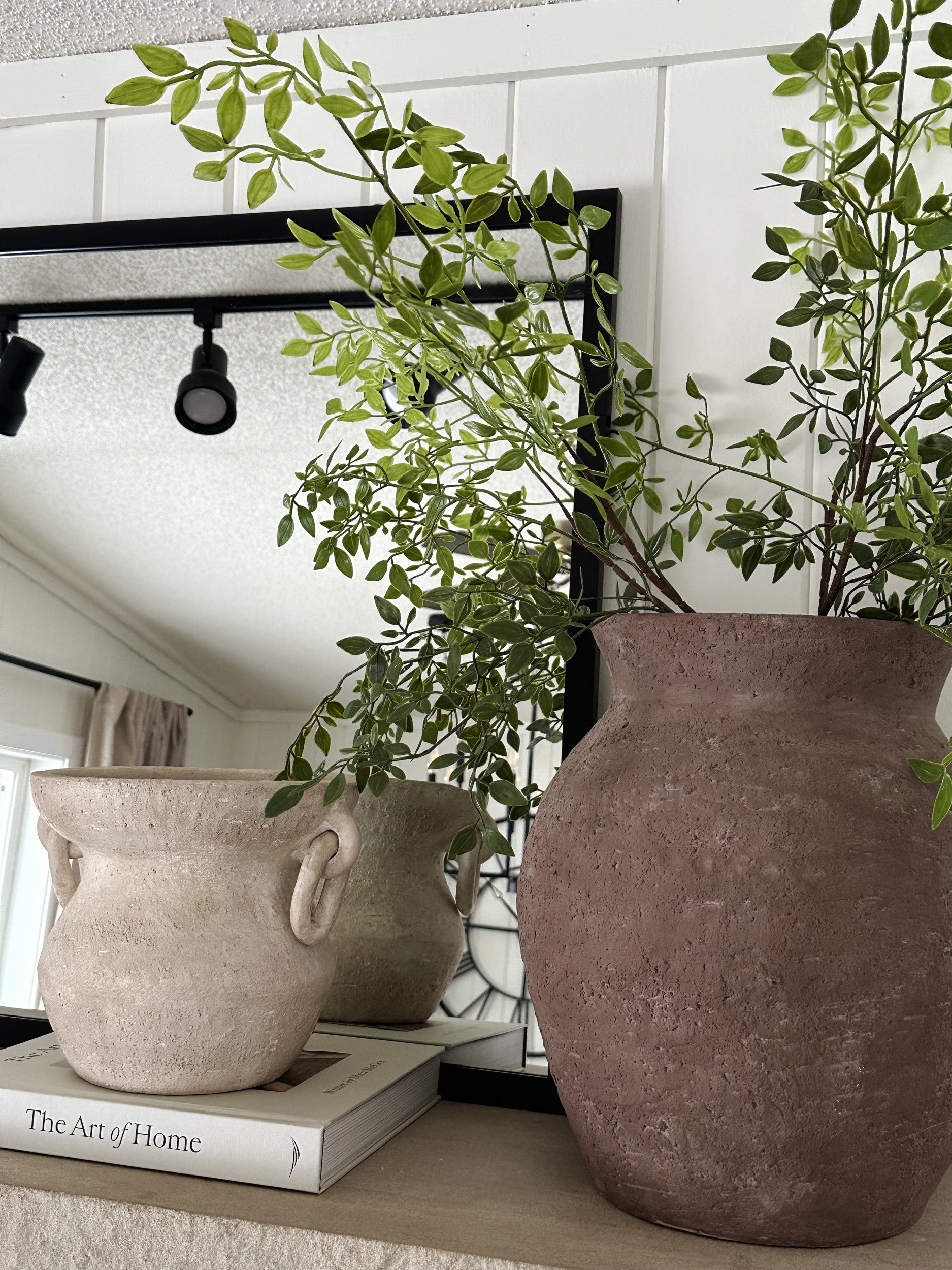 windham-black-lifestyle-4.png