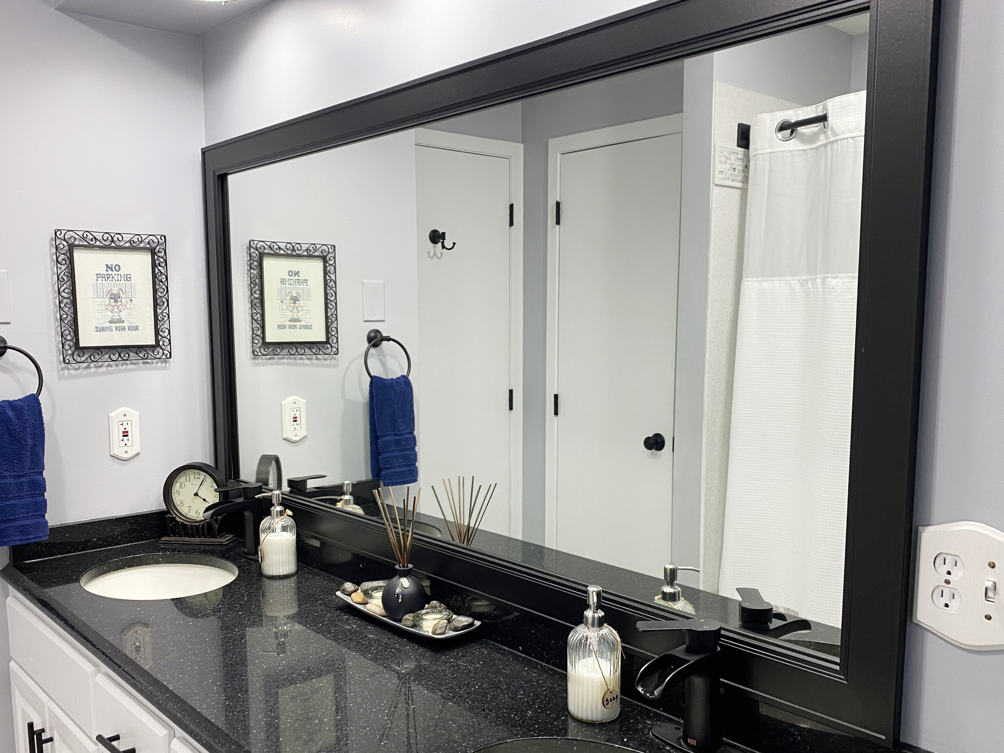 Eastland Black Add A Frame