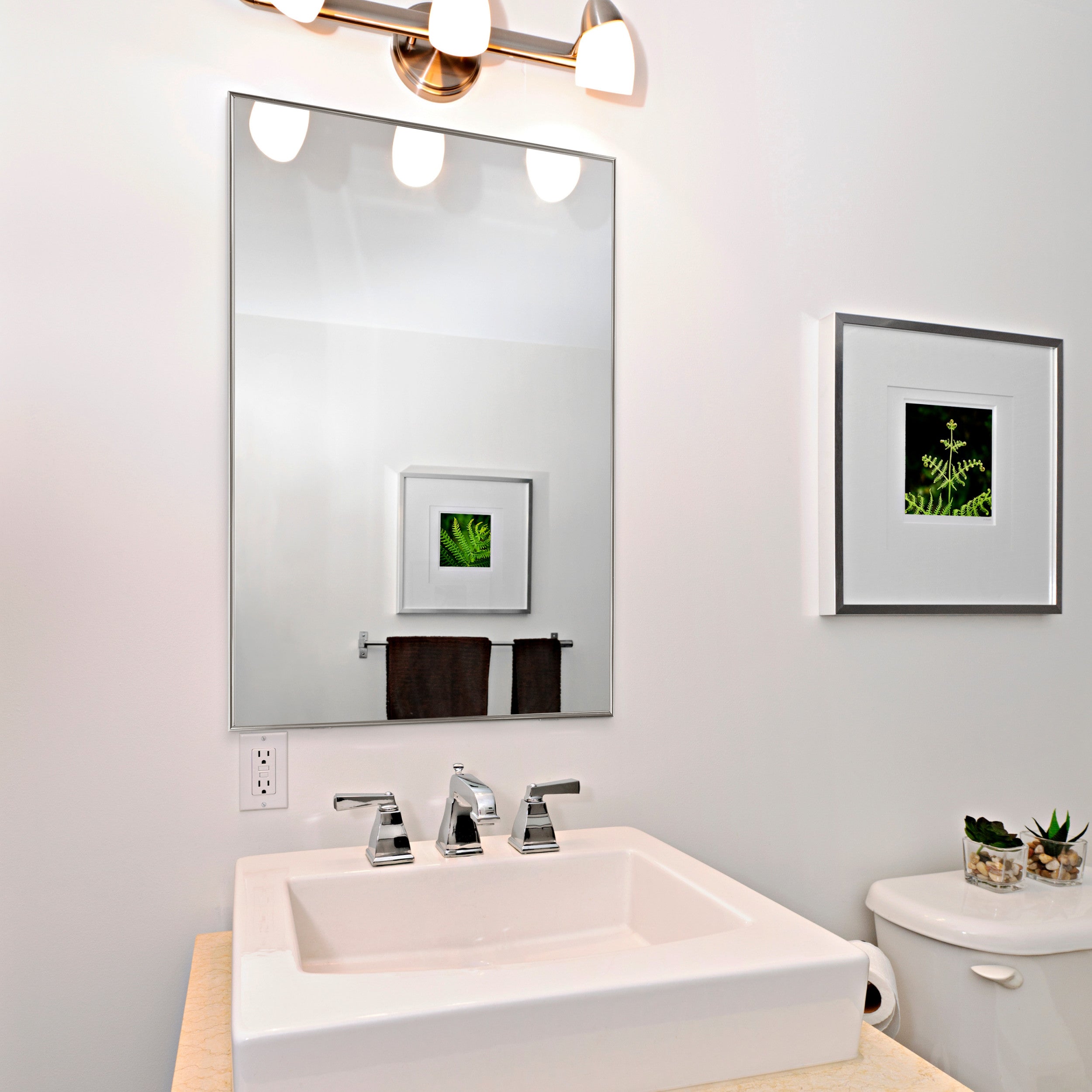 stanton-satin-nickel-lifestyle-2.png