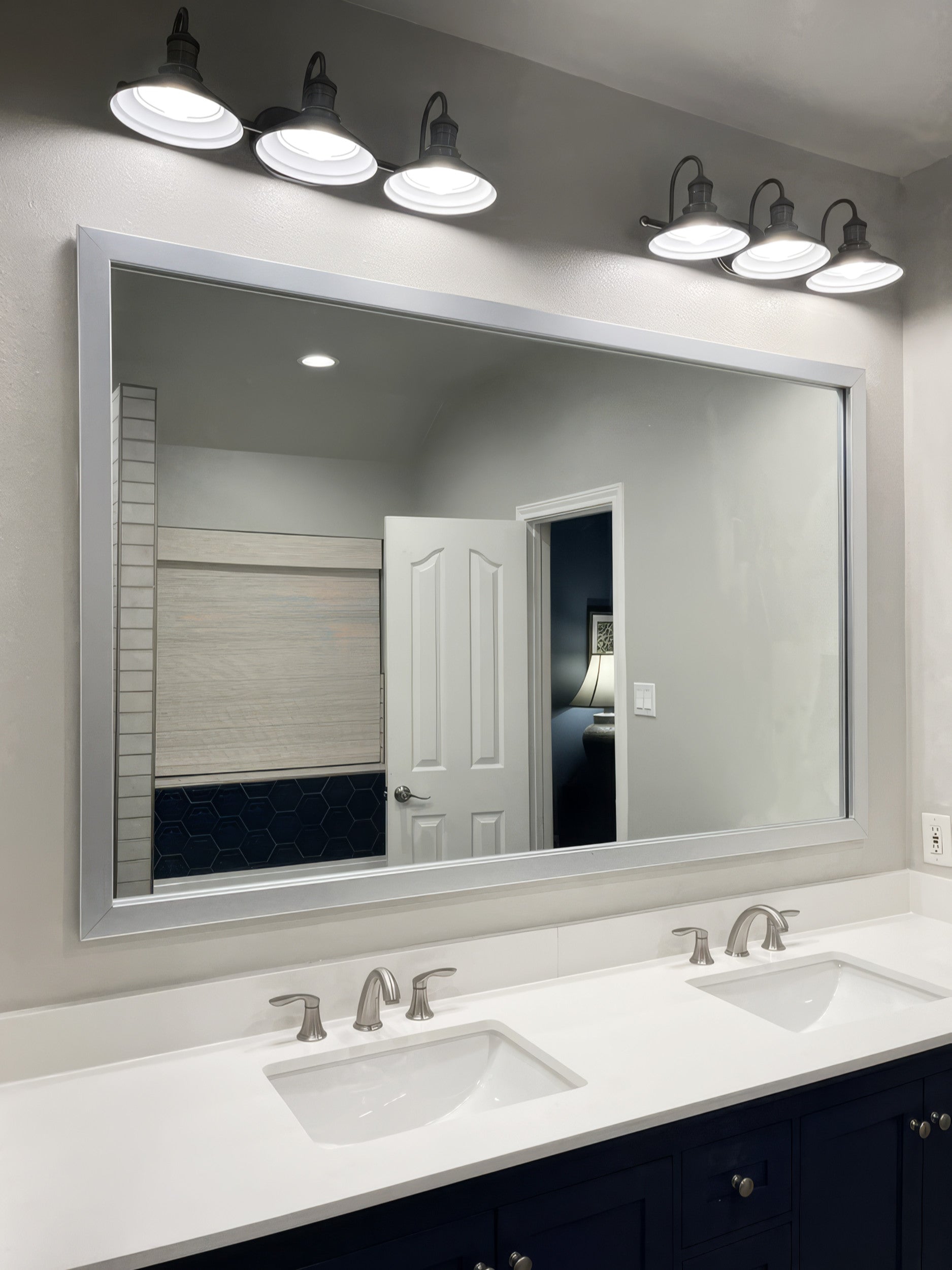 meade-brushed-chrome-lifestyle-2.png