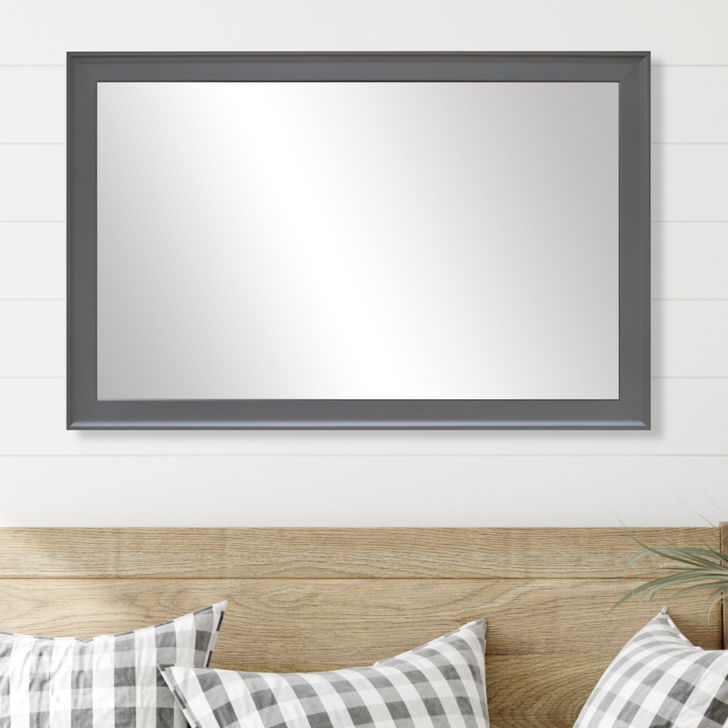 morgan-dark-gray-lifestyle-4.png