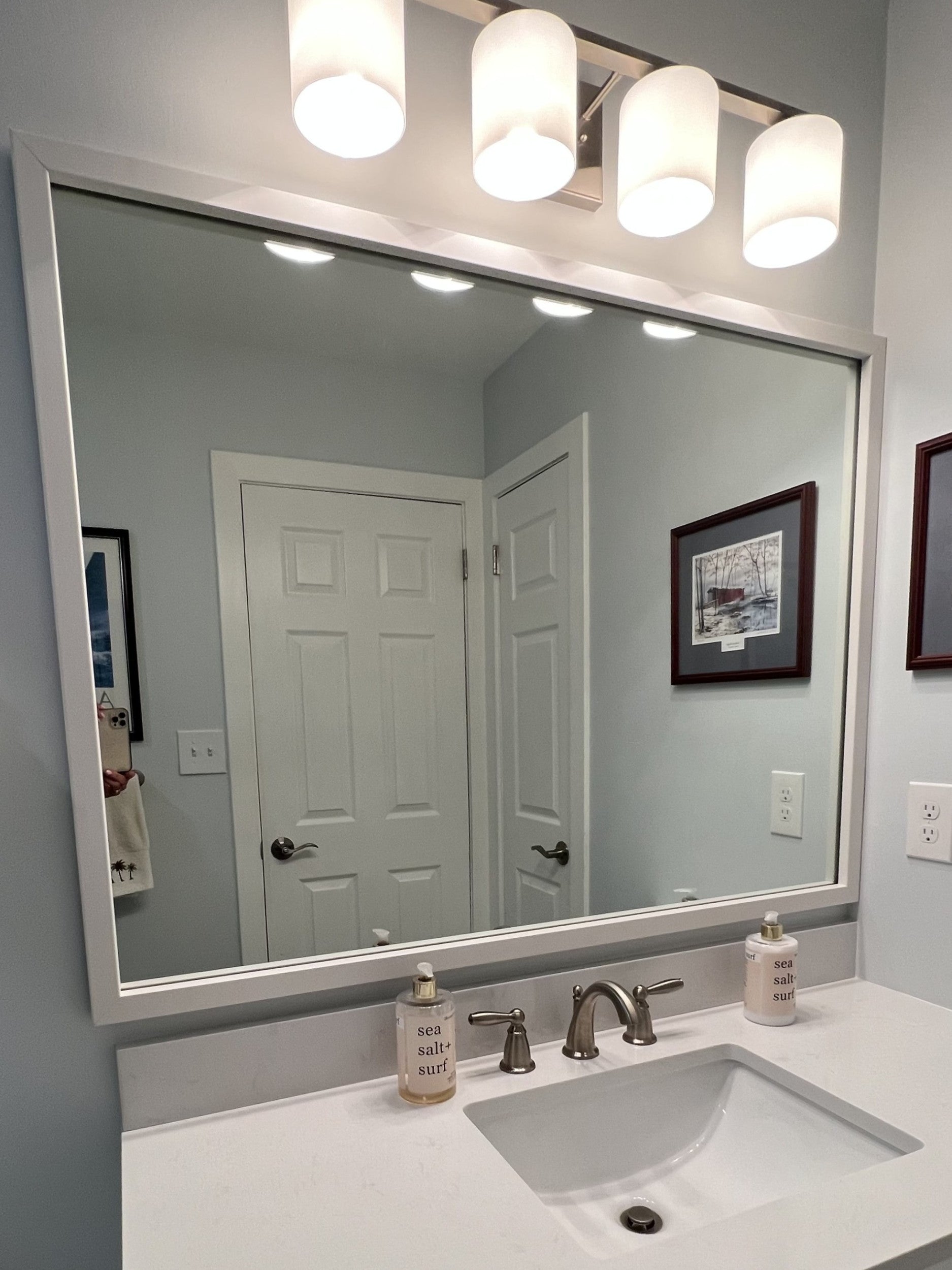 ellis-white-lifestyle-2.png