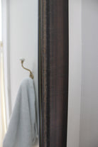 ventura-bronze-lifestyle-3.png