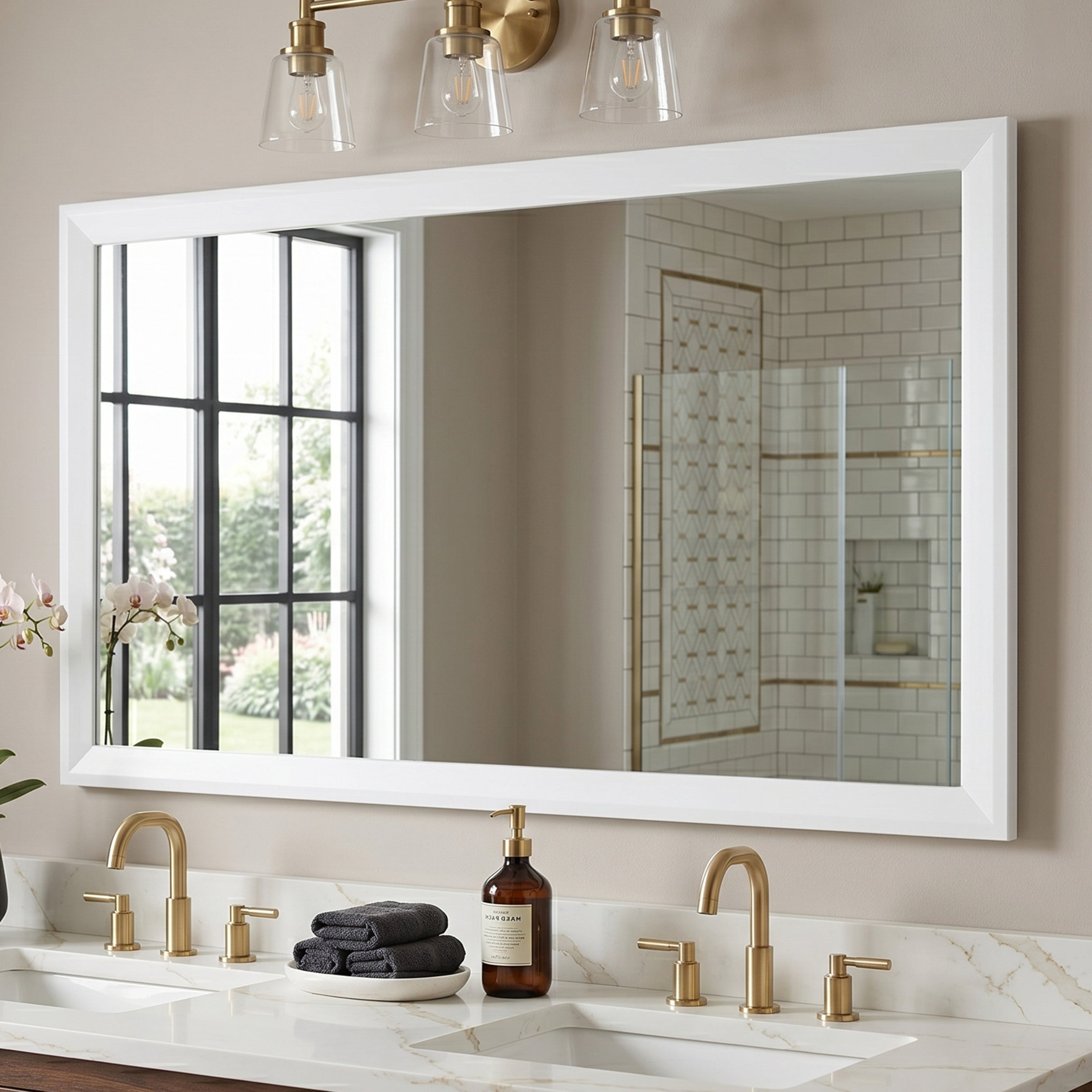 larue-white-lifestyle-1.png