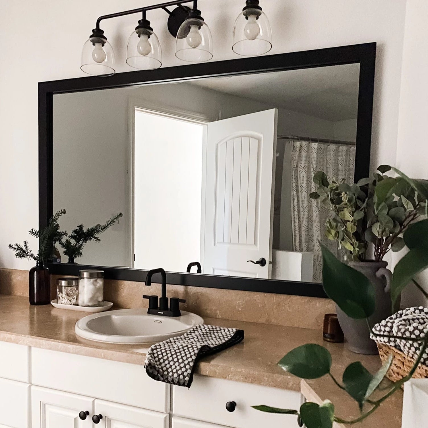 Black frame bathroom mirror deals